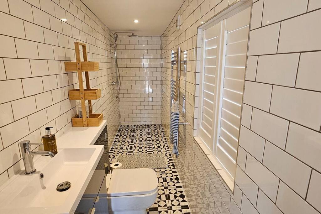 Humberston Boathouse Lodge & Hot Tub - Cleethorpes Beach Cabin Chalet 외부 사진