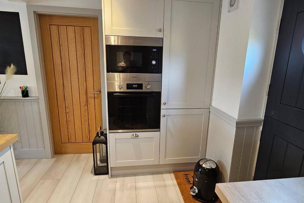 Humberston Boathouse Lodge & Hot Tub - Cleethorpes Beach Cabin Chalet 외부 사진