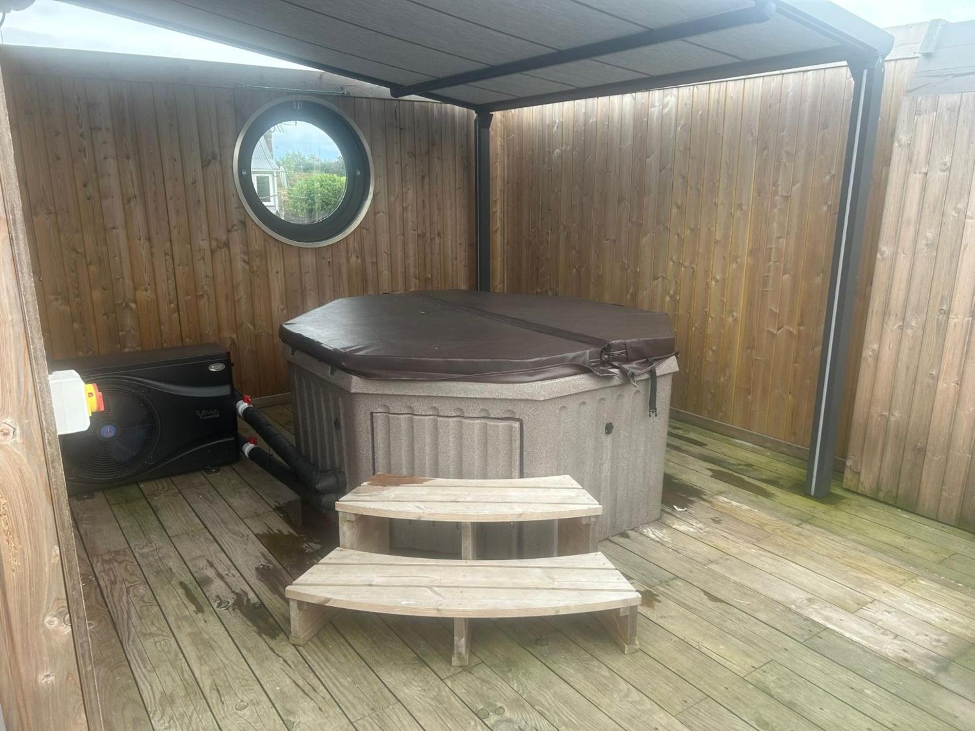 Humberston Boathouse Lodge & Hot Tub - Cleethorpes Beach Cabin Chalet 외부 사진